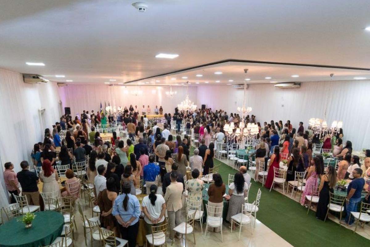 Prefeitura premia professores e equipes gestoras com melhores índices de aprendizagem em 2025