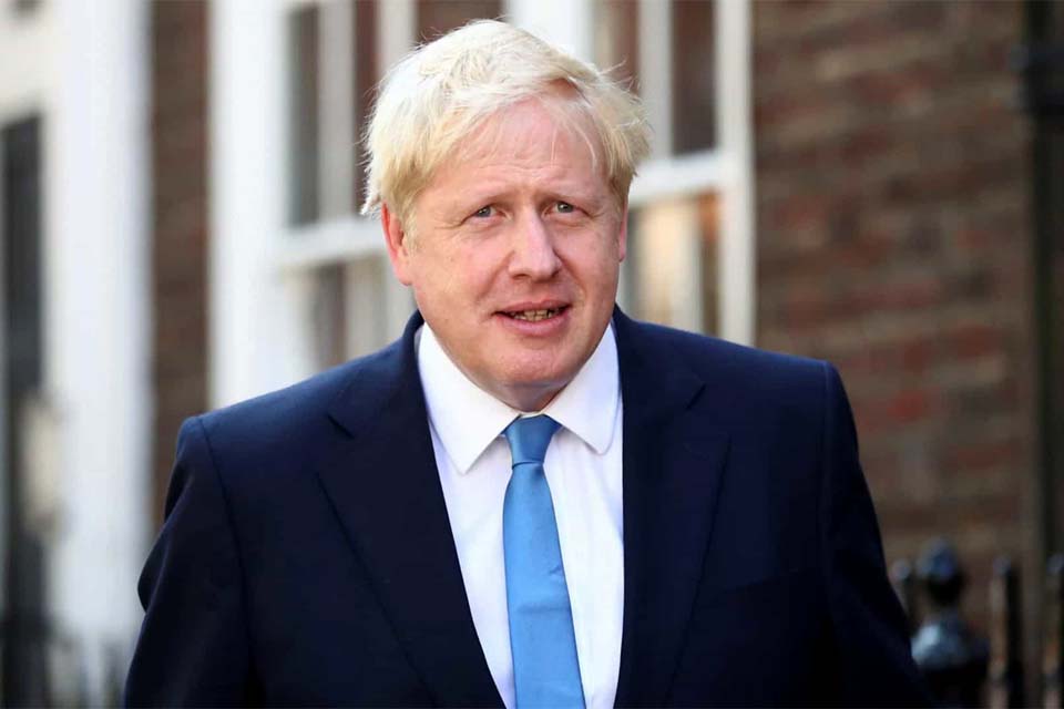 Governo britânico vai impor controlos aduaneiros nas importações da UE