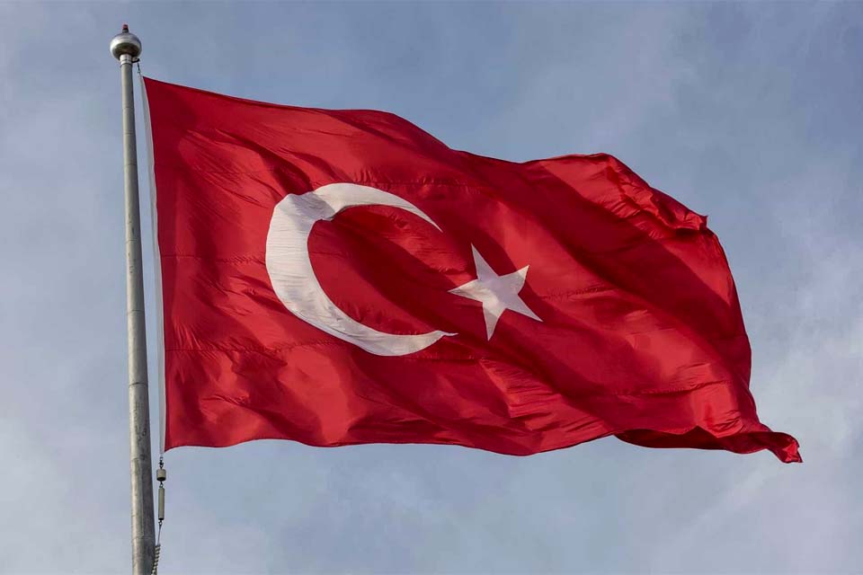 Turquia adverte Rússia após tiros de aviso contra navio cargueiro