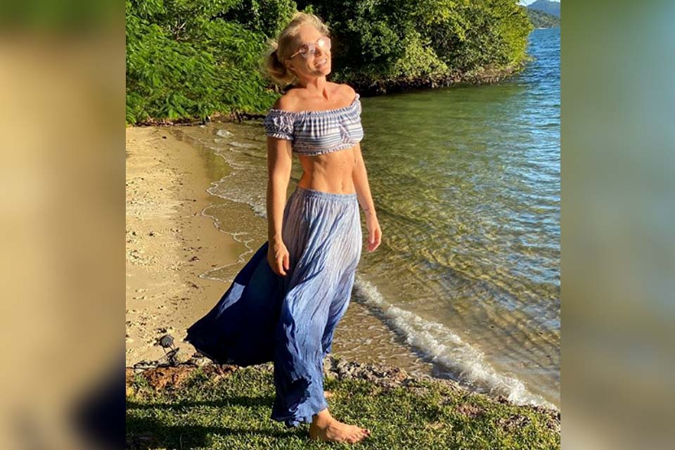 Apresentadora Angélica compartilha foto e surpreende fãs com corpão