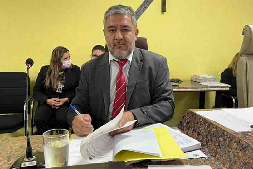 Vereador Fogaça indica compra de cinco ambulâncias para distritos de Porto Velho