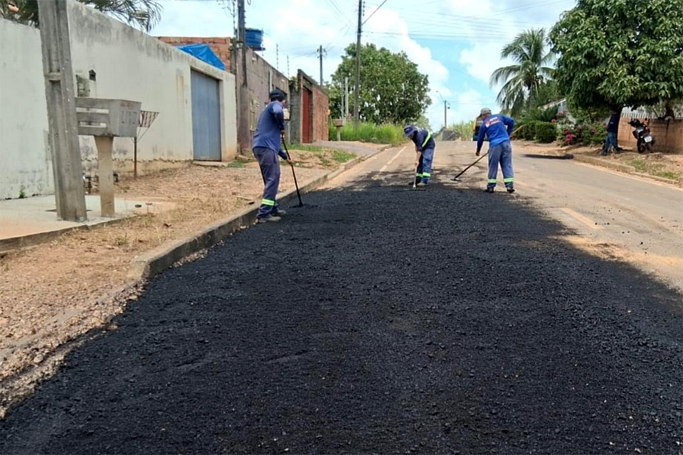 Semosp avança com operação tapa-buraco nas ruas de Ji-Paraná