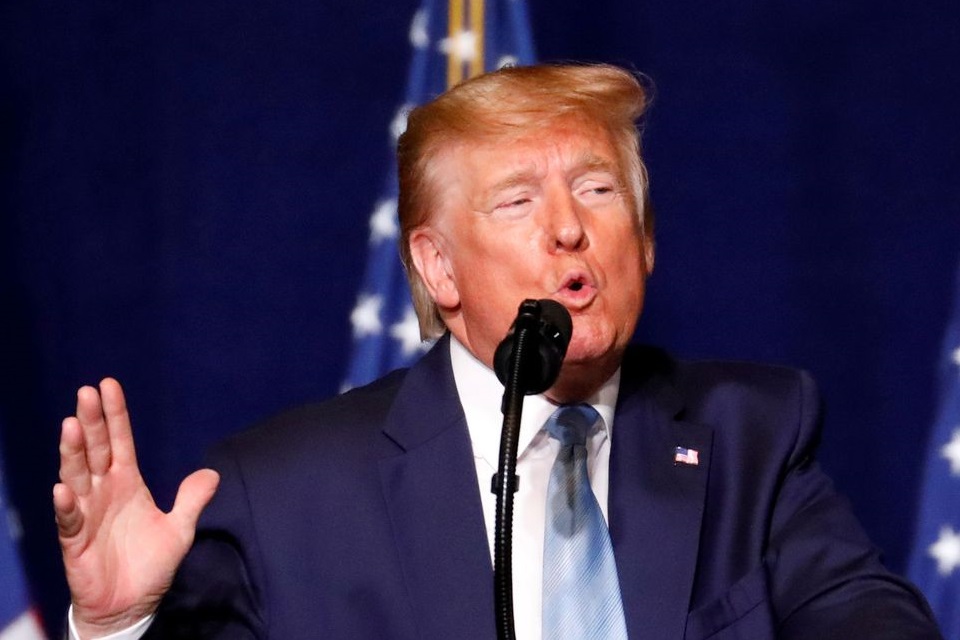 Trump quer reativar economia até a Páscoa apesar de pandemia