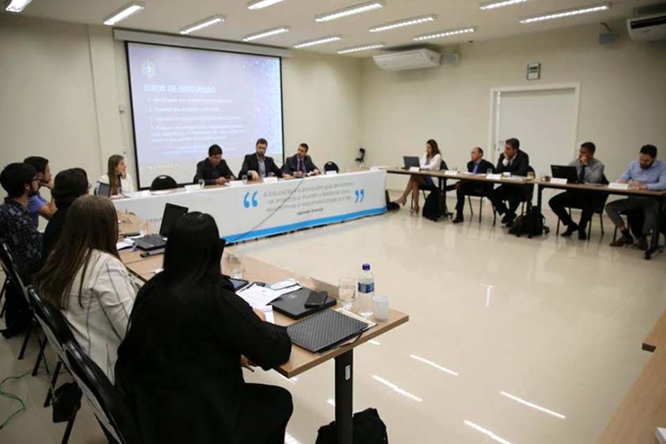 TCE encerra reunião técnica debatendo soluções e melhorias para políticas e programas educacionais em Rondônia