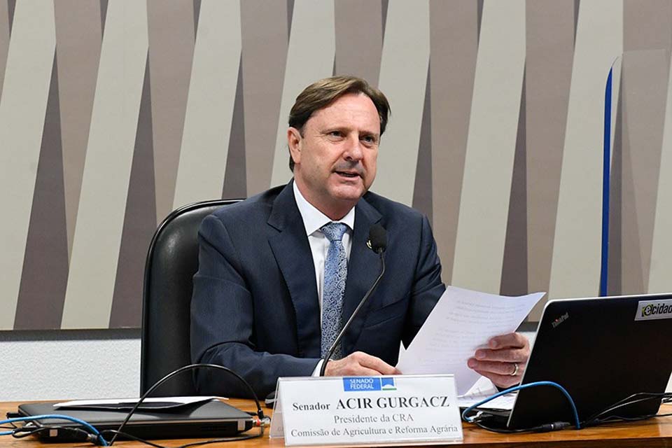 Senador Acir Gurgacz apresenta relatório sobre sistema nacional de ciência para agropecuária