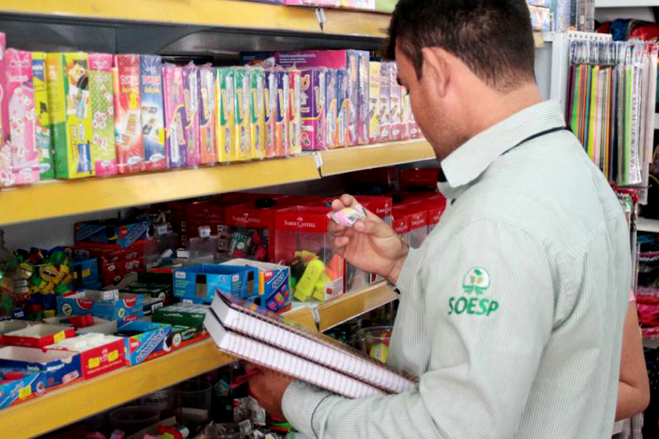 Procon Rondônia divulga tabela com preços de materiais escolares em papelarias de Porto Velho