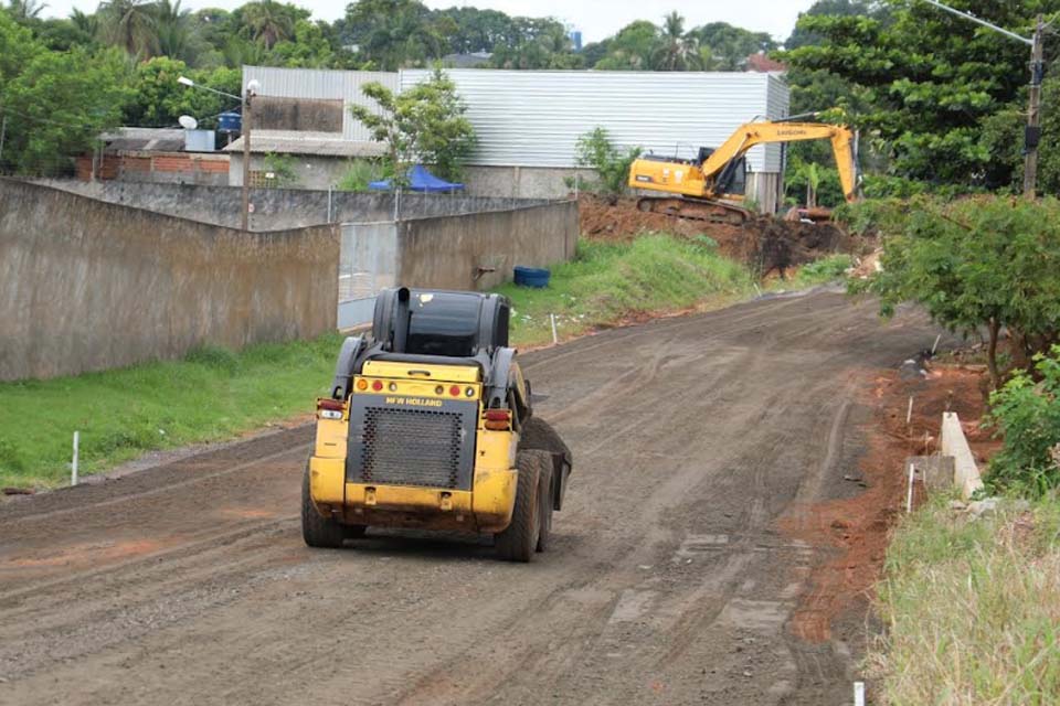Prefeitura de Ji-Paraná avança com obras de pavimentação de ruas no Riachuelo 