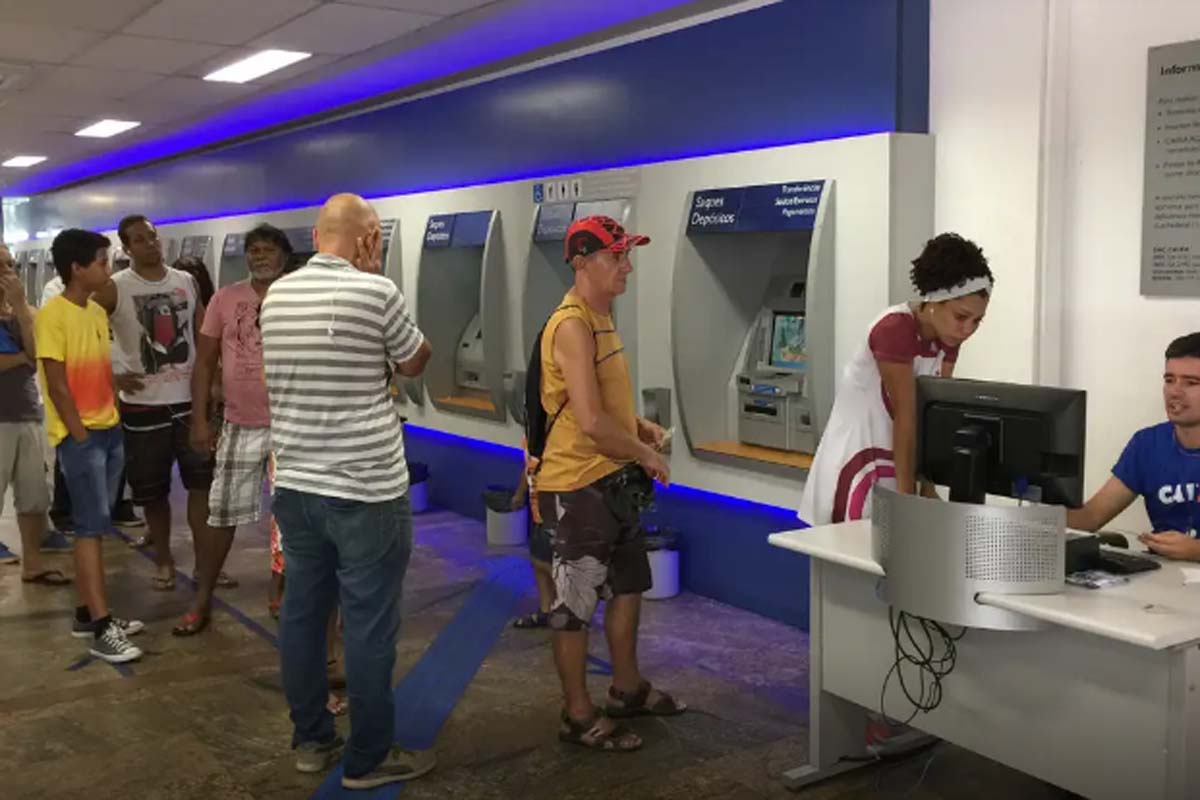 Saiba o que vai funcionar no feriadão do Dia do Trabalhador