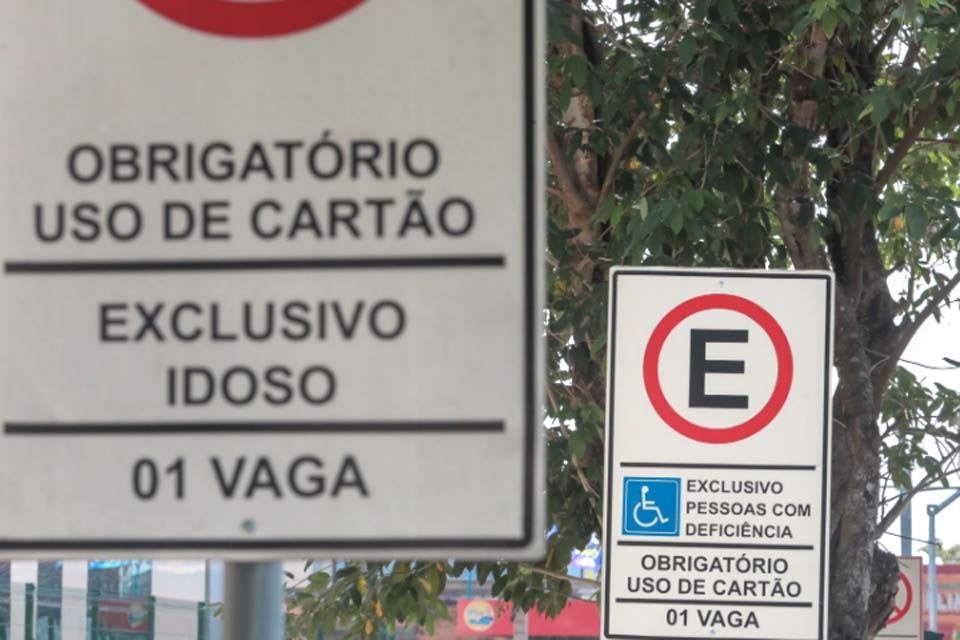 Prefeitura realiza ação para emissão de credencial de estacionamento para idosos e pessoas com deficiência