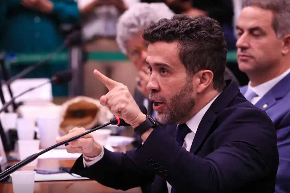 Janones é suspenso por três meses em Conselho de Ética da Câmara