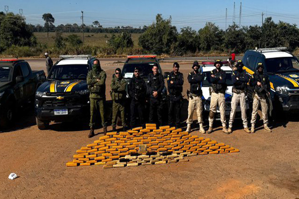 PRF prende dupla por tráfico de drogas após perseguição na BR-364