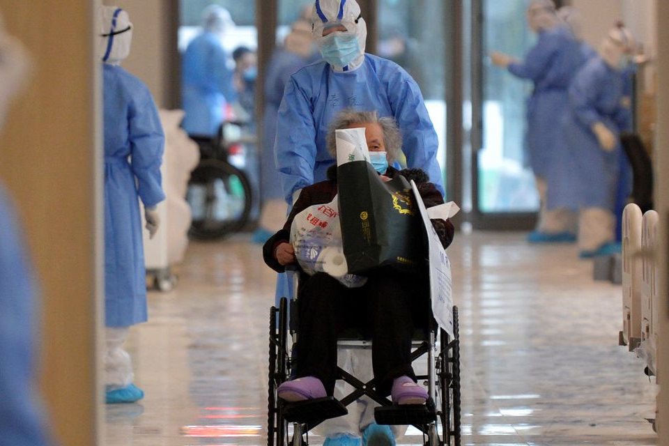 Restaurantes chineses oferecem refeições gratuitas a médicos