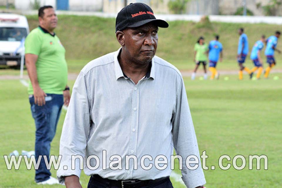  Técnico Luis Carlos do Ji-Paraná avalia equipe após empate na estreia