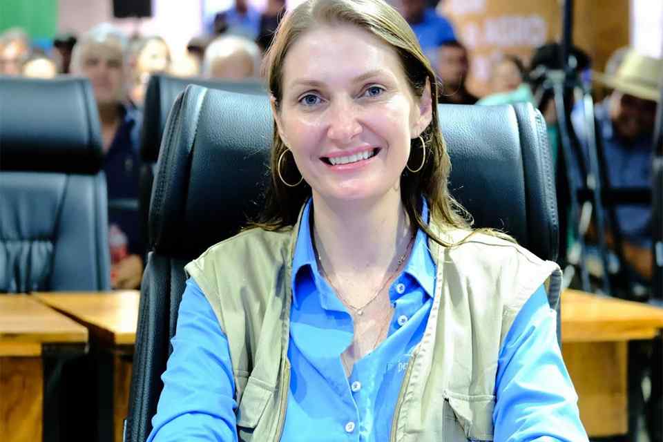 Emenda da deputada Lebrinha garante aquisição de ambulância em Guajará-Mirim 