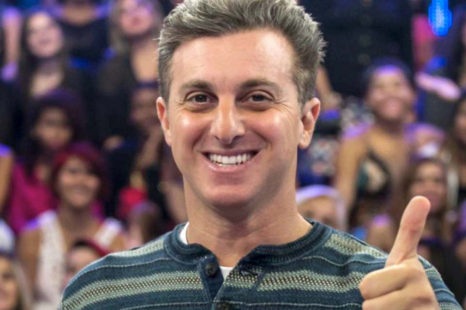 Apresentador Luciano Huck desiste de concorrer à presidência do Brasil