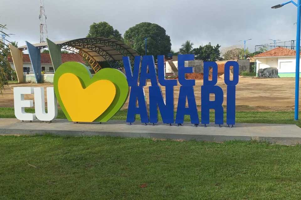 Revitalização da Praça Municipal está em fase de conclusão