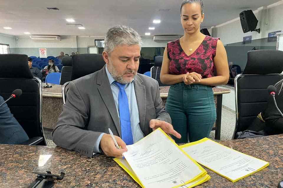 Vereador Everaldo Fogaça requere à Semusa informações sobre suposta falta de vacinas para crianças