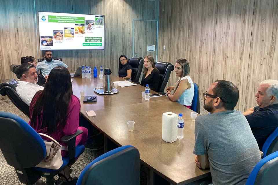 Deputada Lebrinha busca parceria entre Sedam e Unir para pesquisas sobre invasão do Pirarucu no Rio Guaporé