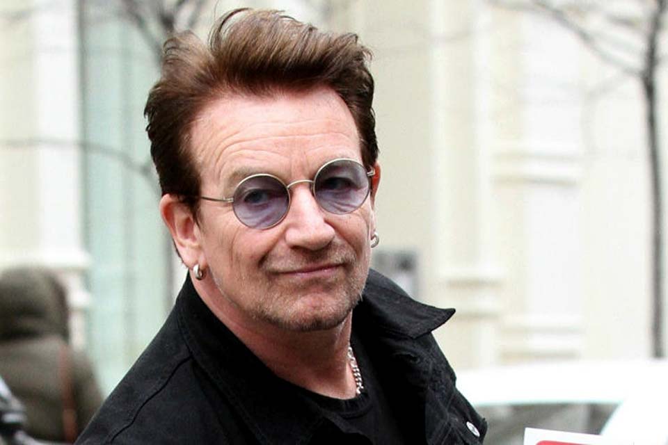Bono Vox revela que primo é seu irmão após descobrir caso do pai com a tia