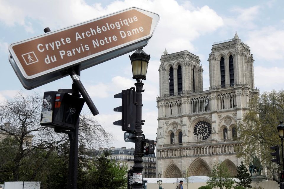 Economia da França vai recuar 8% este ano, diz ministro
