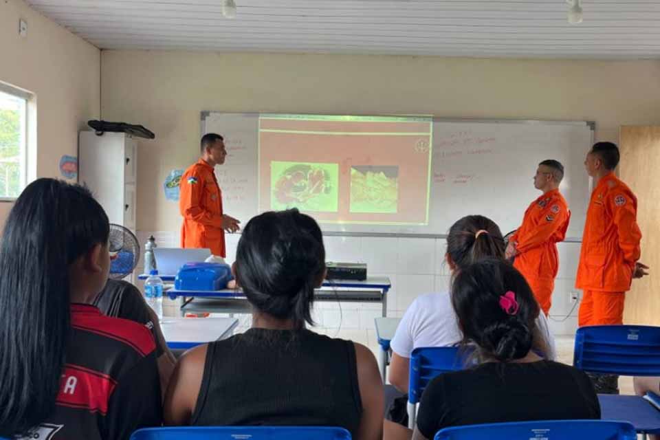 Comunidade indígena recebe treinamento de salvamento e combate a incêndio do Bombeiros Militares de Rondônia 