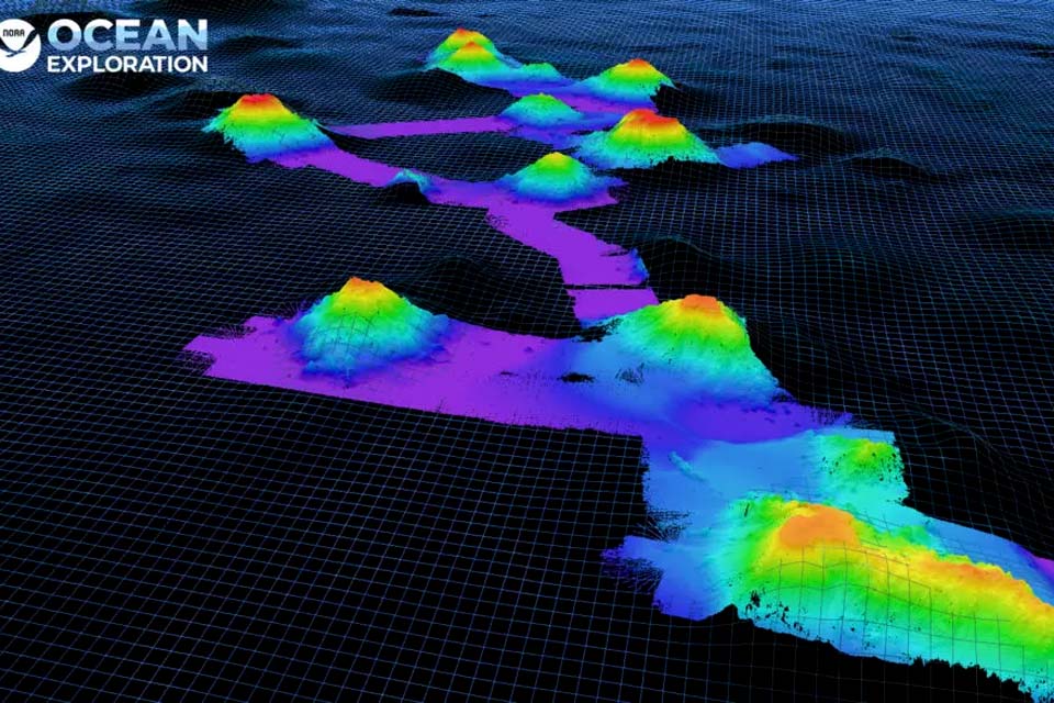 Em novo mapeamento via satélite, cientistas descobrem quase 20 mil vulcões submarinos 