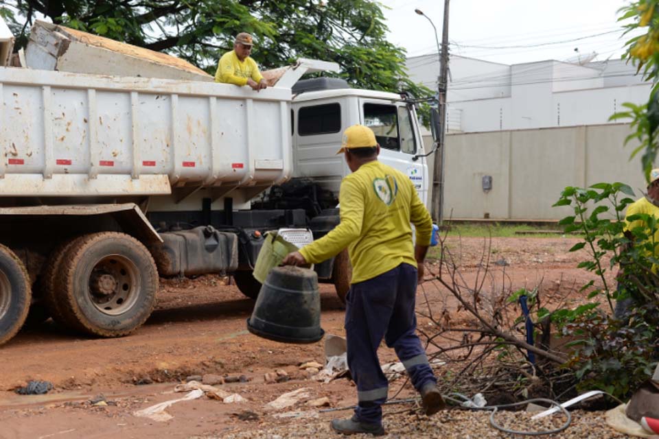 Mutirão de limpeza em combate à dengue atendeu cerca de nove bairros do município