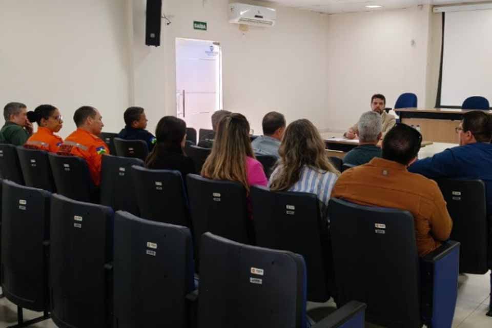Reunião no MP de Colorado do Oeste define estratégias para intensificar fiscalização de queimadas urbanas