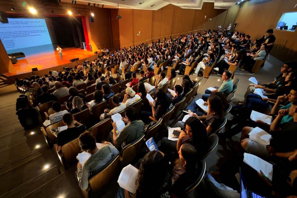 Acelero Enem reúne centenas de estudantes em Ariquemes e fortalece preparação gratuita para o Exame Nacional do Ensino Médio