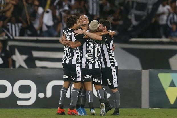 VÍDEO - Gols e Melhores Momentos de Botafogo 2 x 1 CSA