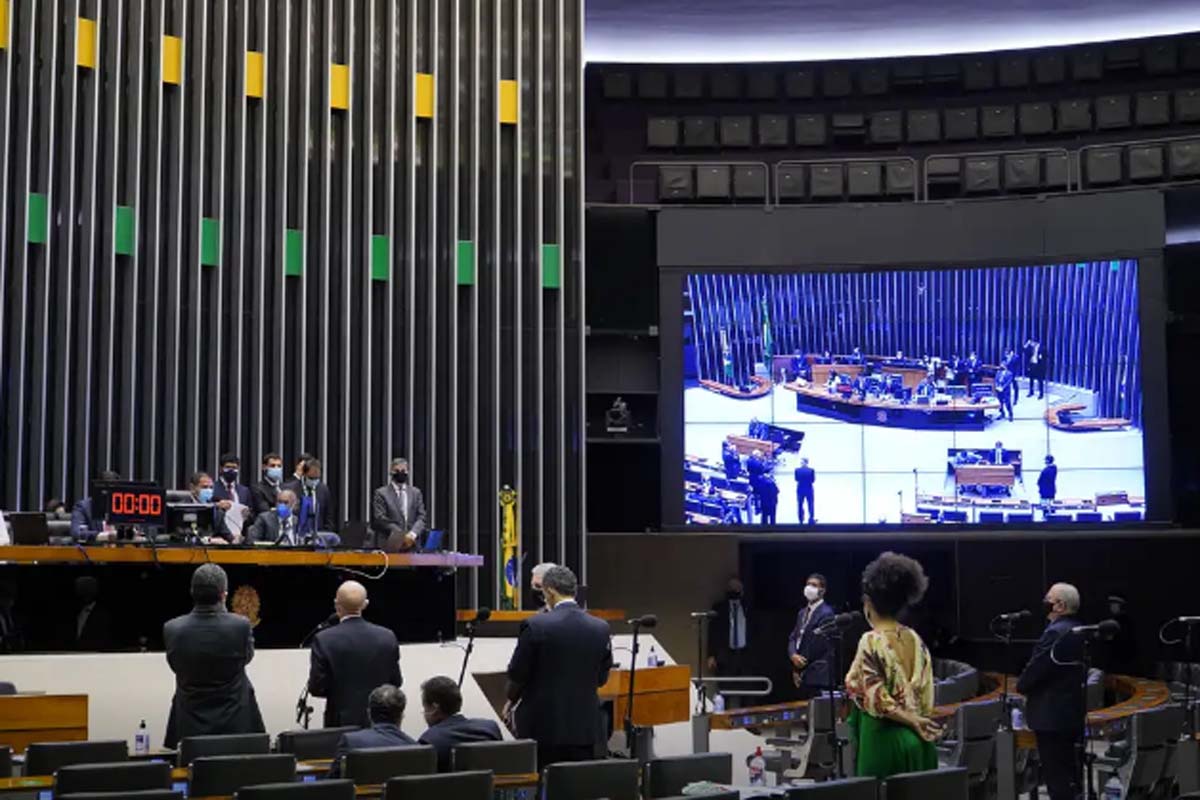 Câmara instala comissão sobre PEC da redução da maioridade penal