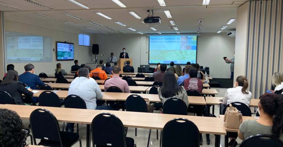 Gestores públicos participam na ESCon/TCE-RO da 1ª etapa de capacitações dos Mecanismos de Prevenção à Corrupção do PNPC