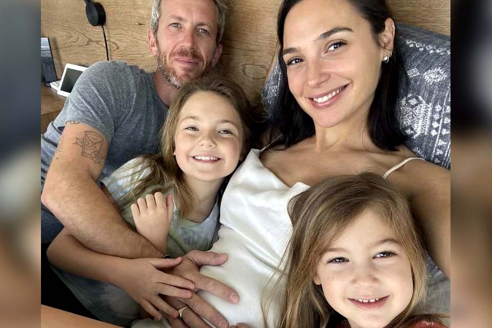 Gal Gadot anuncia que está grávida do terceiro filho