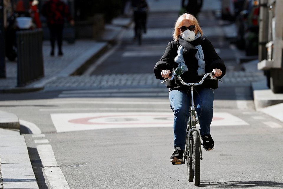 Europa aposta na bicicleta na vida pós-quarentena para evitar aglomeração nos transportes públicos