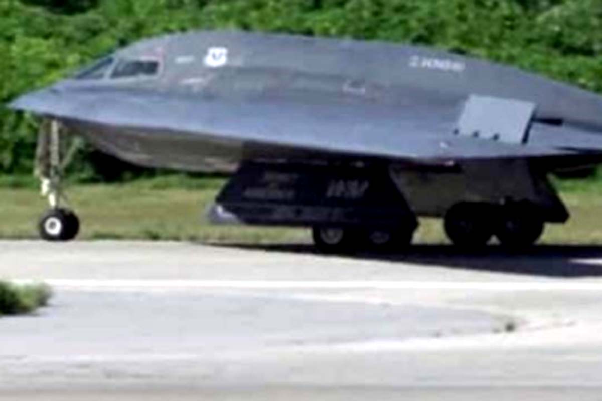 Jato F-35 cai em Las Vegas e piloto fica ferido, diz imprensa dos EUA