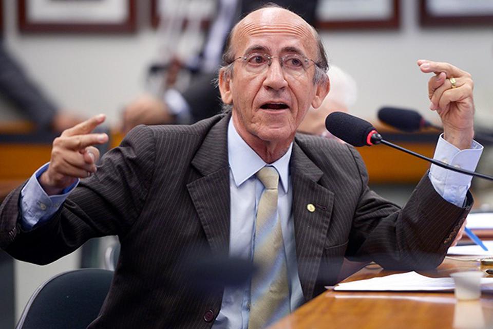 Privatizações de distribuidoras de energia tiveram sempre dois efeitos colaterais preponderantes: tarifaço e apagão