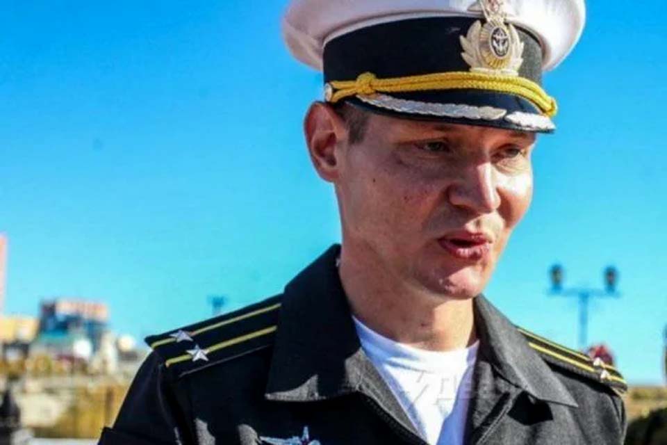 Comandante russo divulga rotina de corridas e é morto durante trajeto