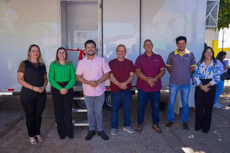 Deputado Estadual Marcelo Cruz entrega trailer para saúde do município de Pimenta Bueno