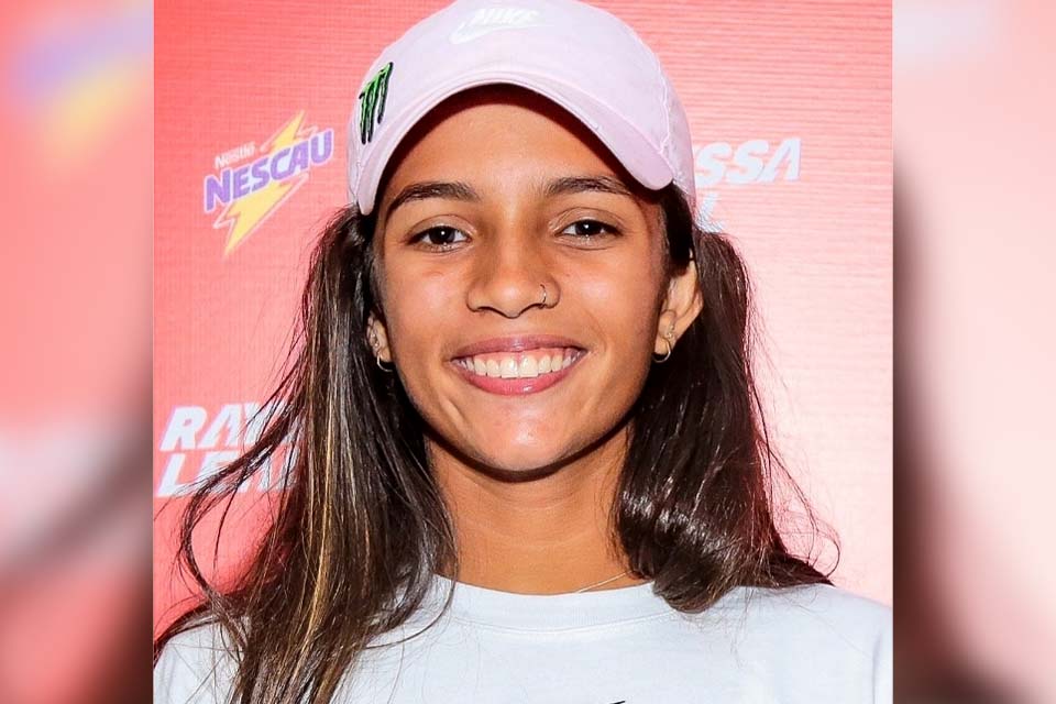 Rayssa Leal comemora 15 anos de idade e recebe mensagem de vários famosos