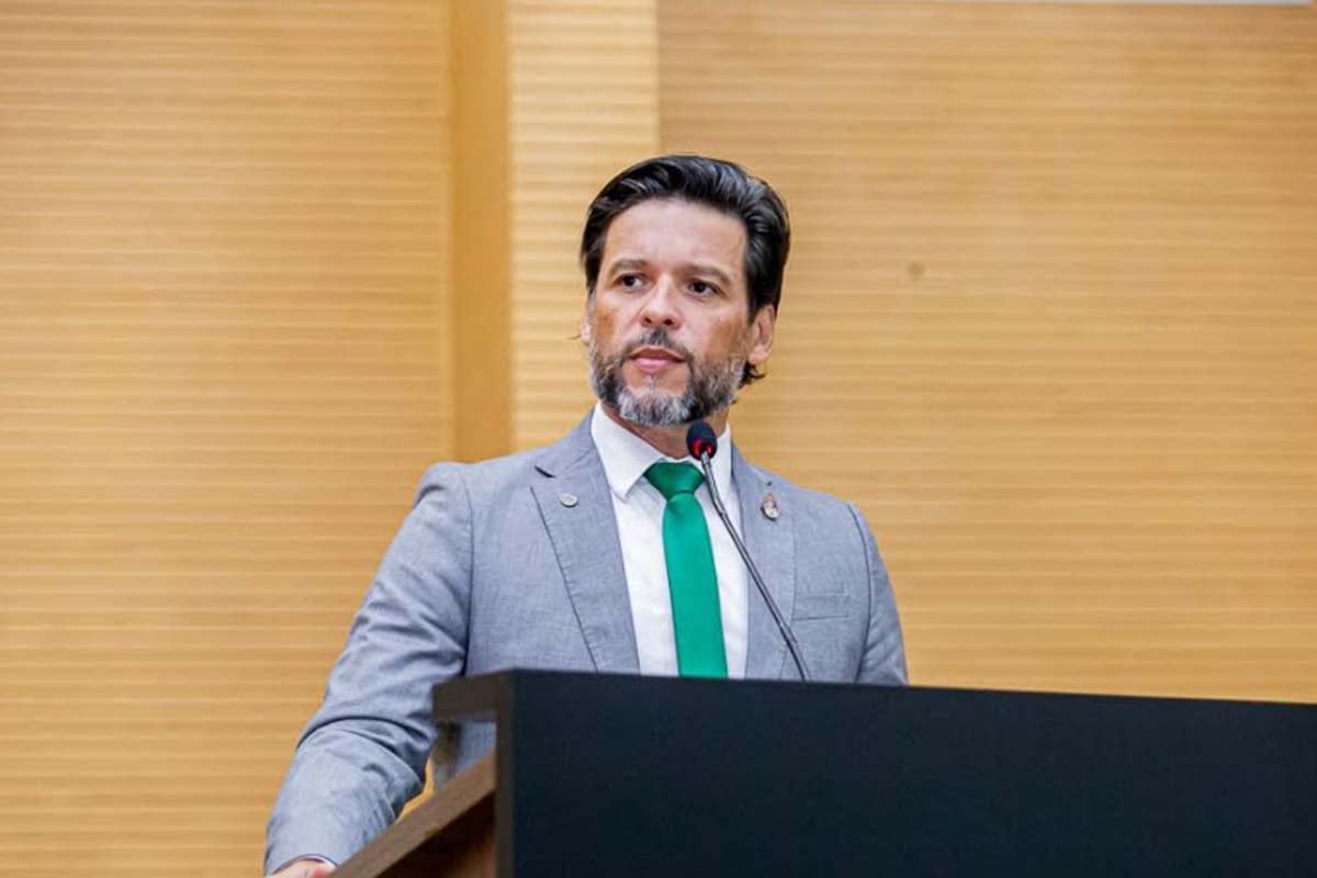 Delegado Camargo vota pela derrubada de veto a projeto que previa kits de higiene para mulheres vulneráveis