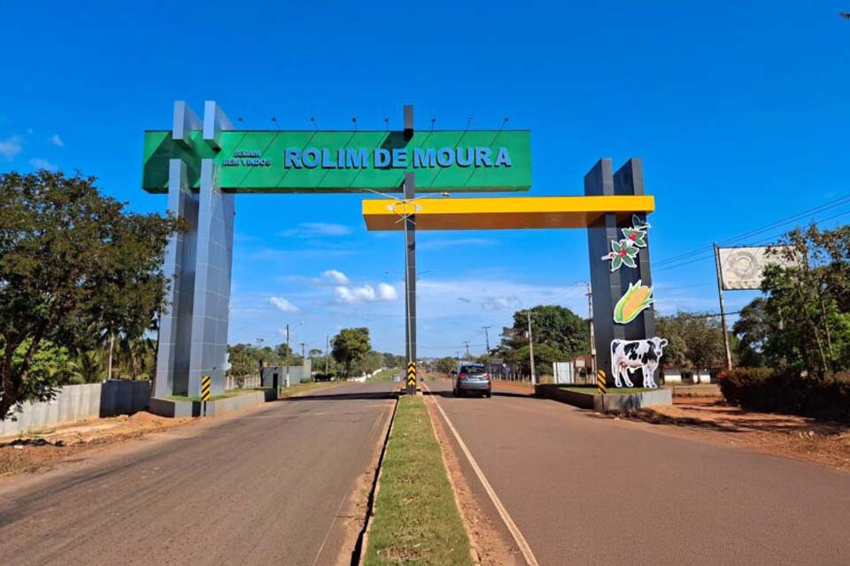  Portal de entrada moderniza Rolim de Moura e se torna novo cartão-postal do município