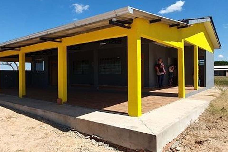 Prefeitura realiza reformas em escolas municipais com recursos próprios