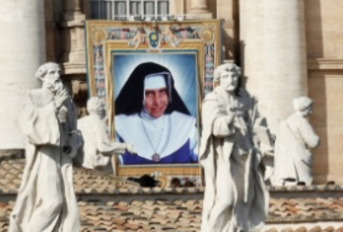 VÍDEO - Irmã Dulce é canonizada pelo Papa Francisco como a primeira santa brasileira