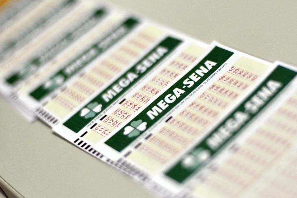 Mega-Sena acumulada pode pagar R$ 23 milhões neste sábado (1º)