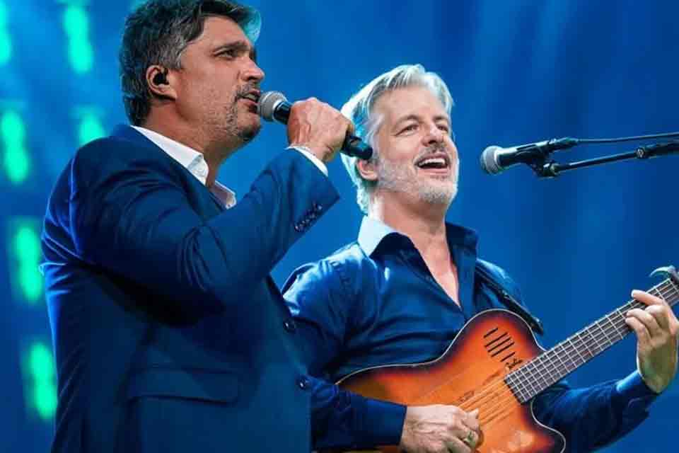 Leo Chaves celebra volta da dupla com Victor e anuncia chegada do quinto filho