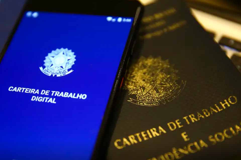 Brasil cria 85 mil empregos com carteira assinada em outubro