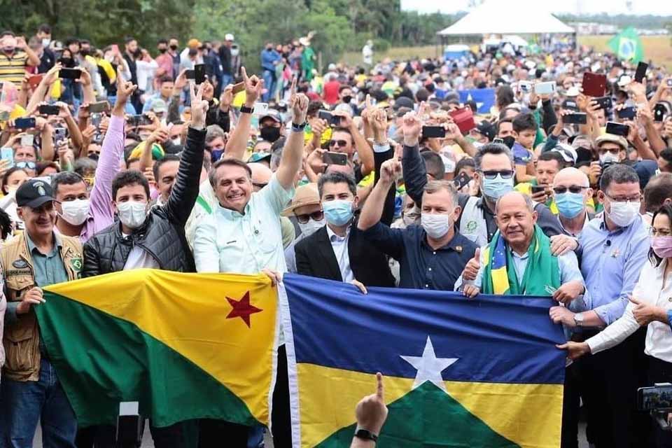 Todos querem um pedaço de Bolsonaro para as eleições de 2022 em Rondônia