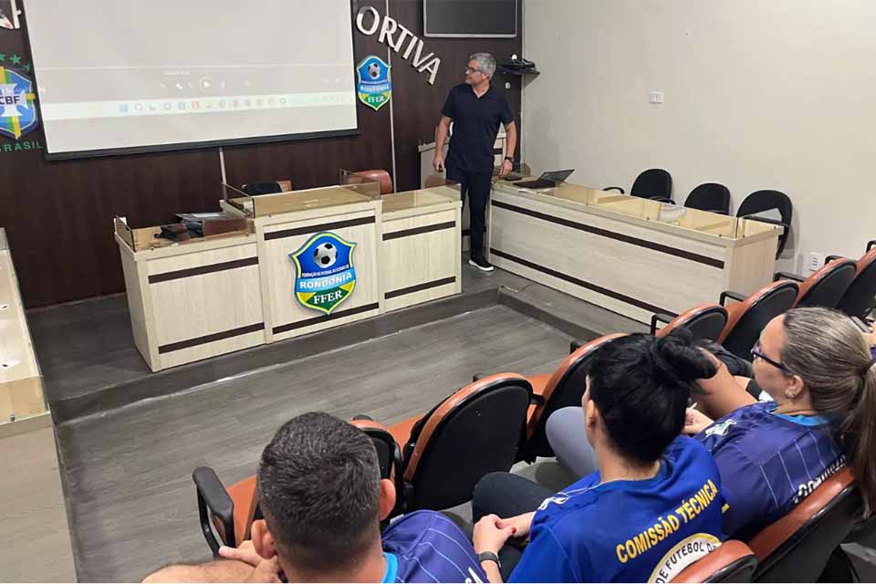 Diretor de futebol da base do Botafogo ministra palestra na sede da FFER