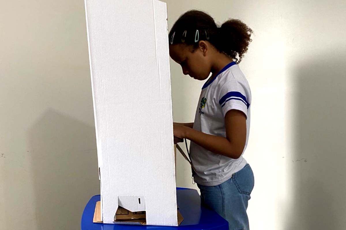 Prefeitura realiza eleição dos vereadores mirins nas escolas do município