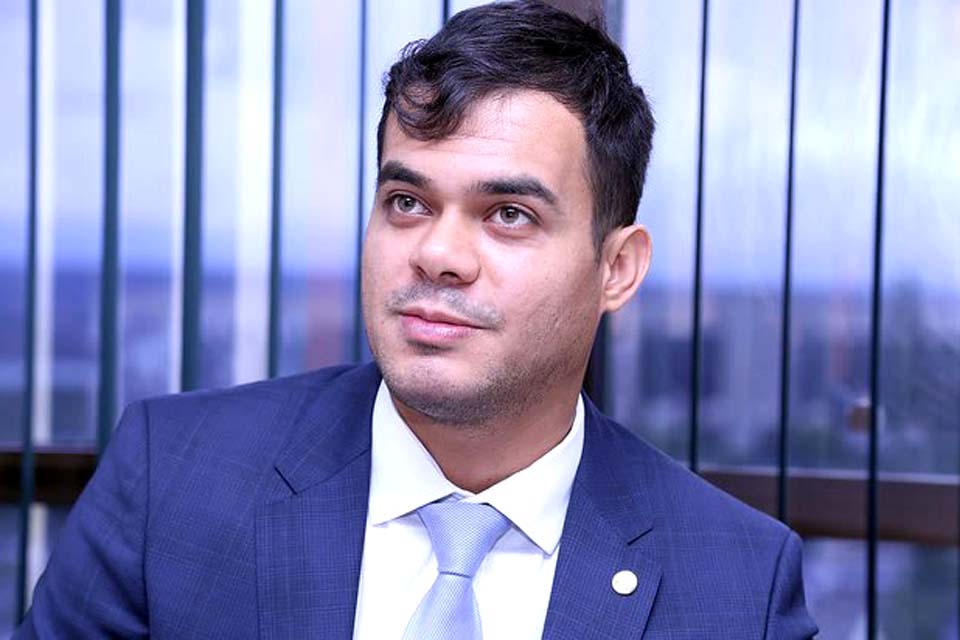 Deputado Expedito Netto comemora a aprovação da PEC dos Auxílios que muda o valor do Auxílio Brasil para R$ 600